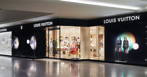 the mall louis vuitton